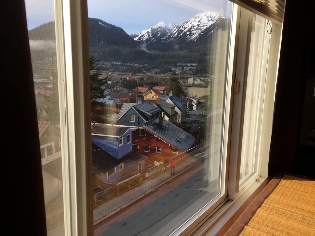 Juneau Guesthouse Exterior photo