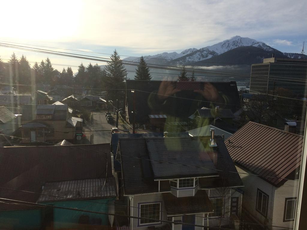 Juneau Guesthouse Exterior photo